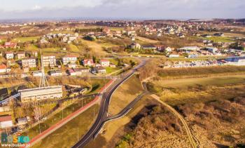 Zdjęcie przedstawia teren planowanej inwestycji drogowej w Busku-Zdroju