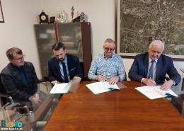 Podpisanie umowy dot. inwestycji - przedszkole publiczne w Busku-Zdroju