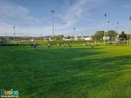 Kontratak drużyny Football Academy w meczu przeciwko Akademii Piłkarskiej Champions 