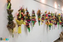 Palmy Wielkonocne na wystawie w Buskim Samorządowym Centrum Kultury